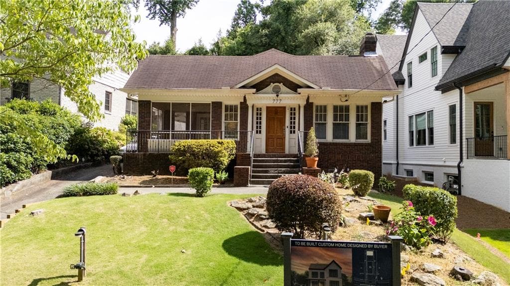 4 bedroom, 2 bathroom, 1,985 sq ft single family residence for sale at 777 Brookridge Drive, Atlanta, GA 30306 — photo 2