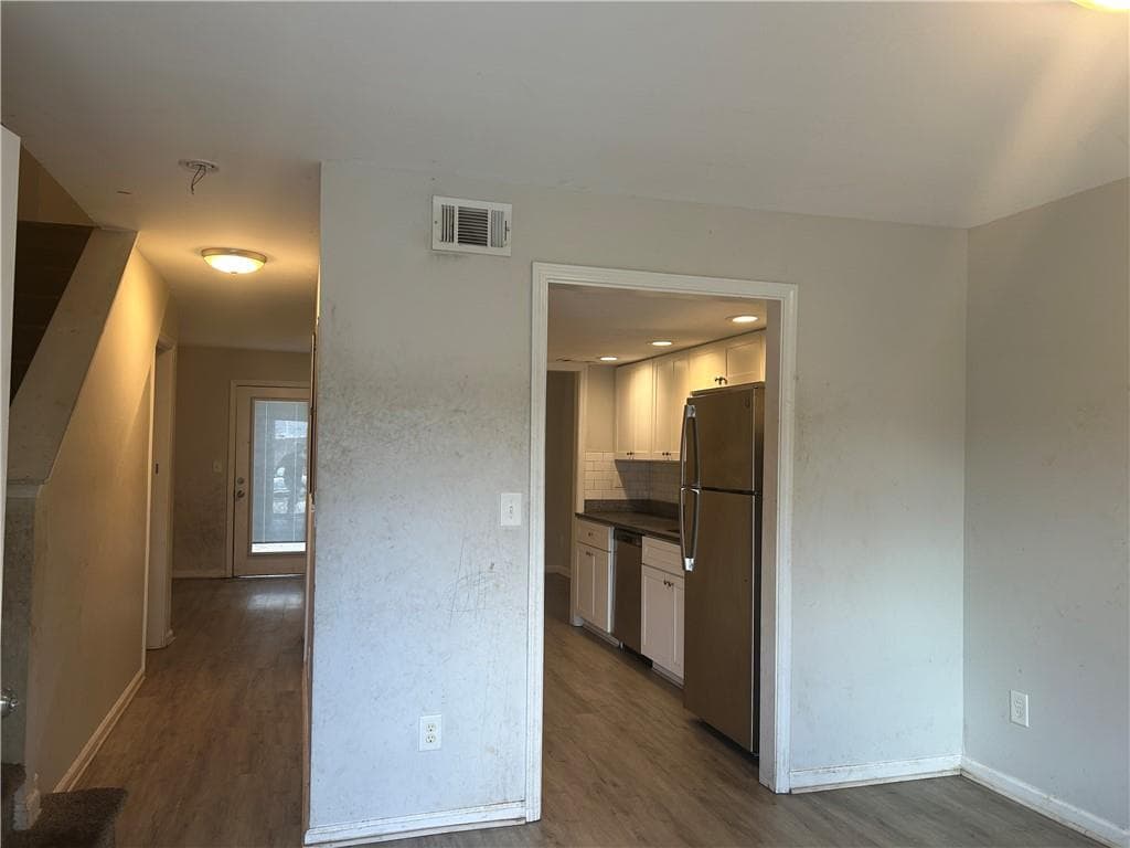 2 bedroom, 2 bathroom, 1,728 sq ft townhouse for sale at 2604 Campbellton Road 4C, Atlanta, GA 30311 — photo 4