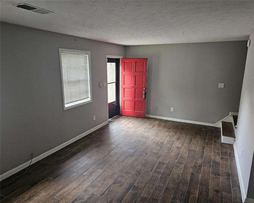 3 bedroom, 3 bathroom, 1,380 sq ft townhouse under contract at 1150 Rankin Street M7, Stone Mountain, GA 30083 — photo 2