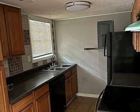 3 bedroom, 3 bathroom, 1,380 sq ft townhouse under contract at 1150 Rankin Street M7, Stone Mountain, GA 30083 — photo 6