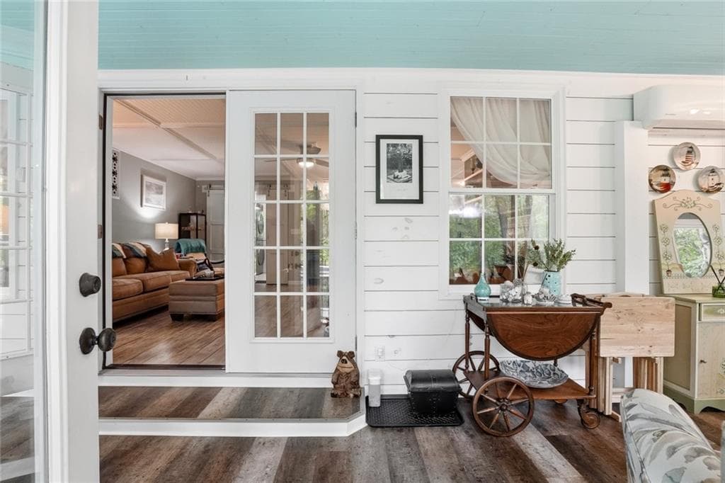 2 bedroom, 2 bathroom, 1,728 sq ft single family residence for sale at 62 Elm Terrace, Ellijay, GA 30540 — photo 3