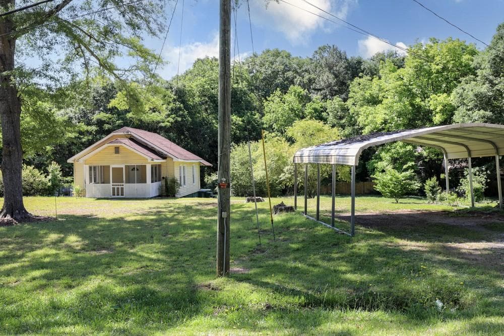 2 bedroom, 1 bathroom, 832 sq ft single family residence for sale at 1186 E Tugalo Street, Toccoa, GA 30577 — photo 5