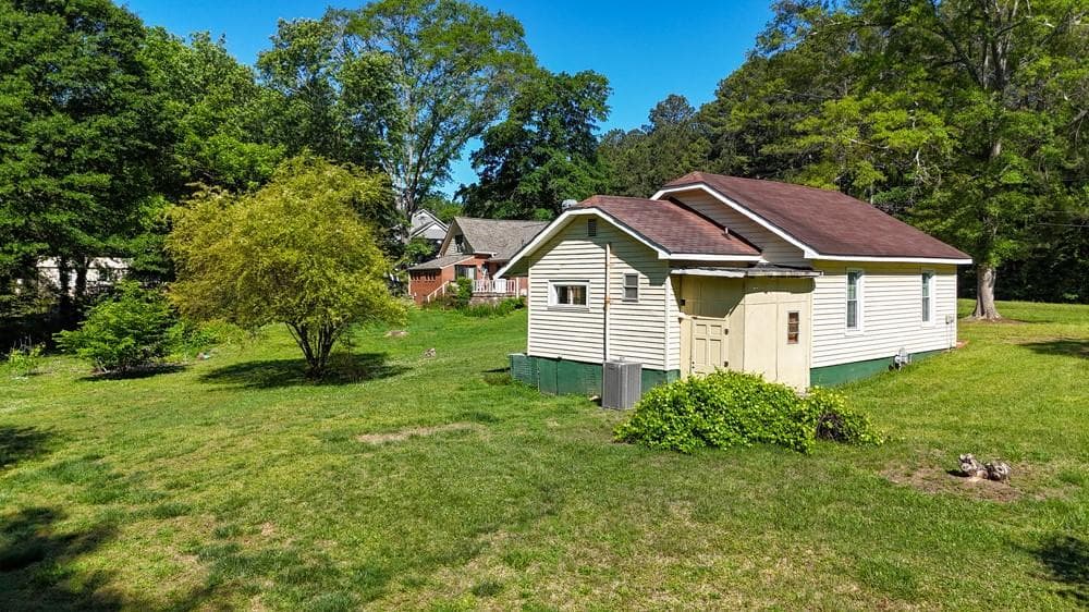 2 bedroom, 1 bathroom, 832 sq ft single family residence for sale at 1186 E Tugalo Street, Toccoa, GA 30577 — photo 7