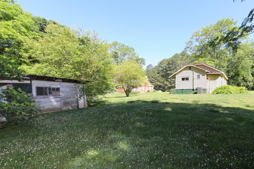 2 bedroom, 1 bathroom, 832 sq ft single family residence for sale at 1186 E Tugalo Street, Toccoa, GA 30577 — photo 8