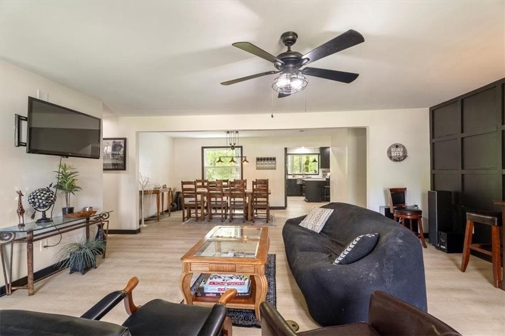 5 bedroom, 4 bathroom, 4,148 sq ft single family residence for sale at 165 Colony Circle, Canton, GA 30114 — photo 6