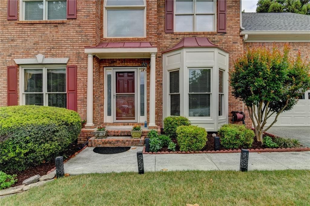 3 bedroom, 3 bathroom, 3,188 sq ft single family residence for sale at 868 Branch Tree Court, Lawrenceville, GA 30043 — photo 2