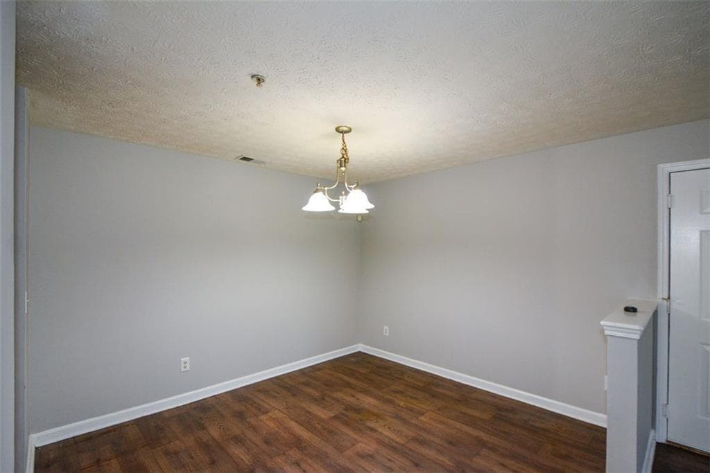 3 bedroom, 2 bathroom, 1,292 sq ft condominium under contract at 8304 Fairington Village Drive 8304, Lithonia, GA 30038 — photo 9