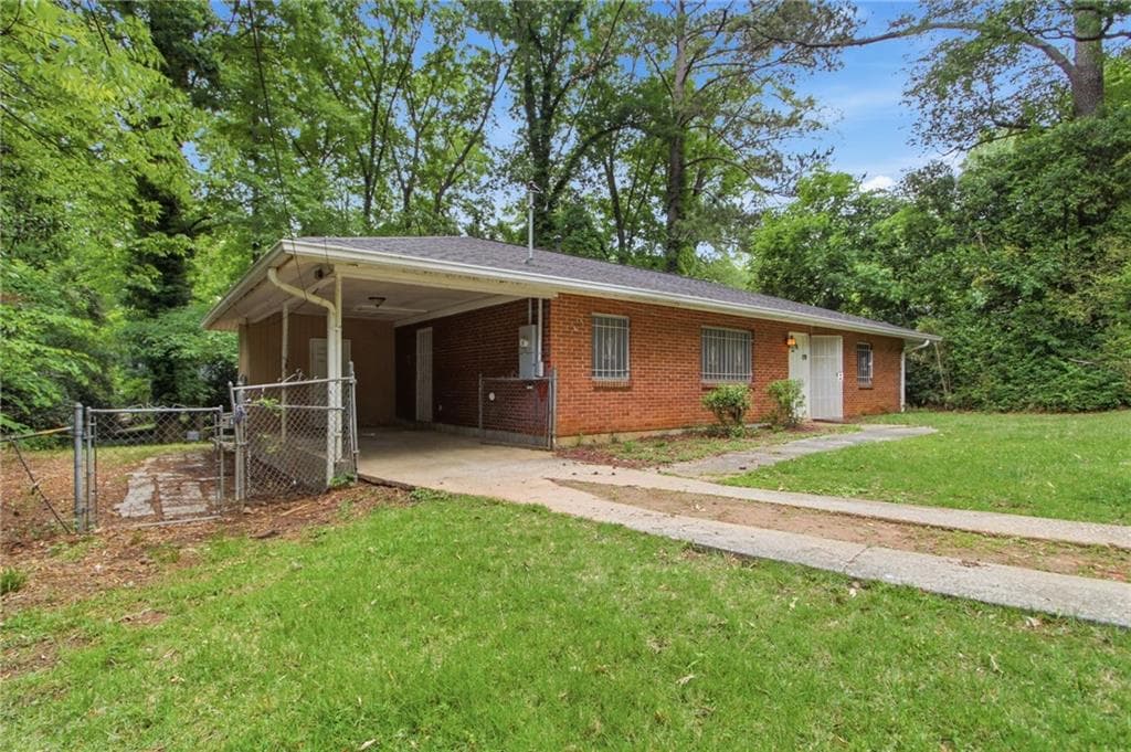 3 bedroom, 2 bathroom, 1,144 sq ft single family residence for sale at 2079 Woodberry Avenue, Atlanta, GA 30344 — photo 2