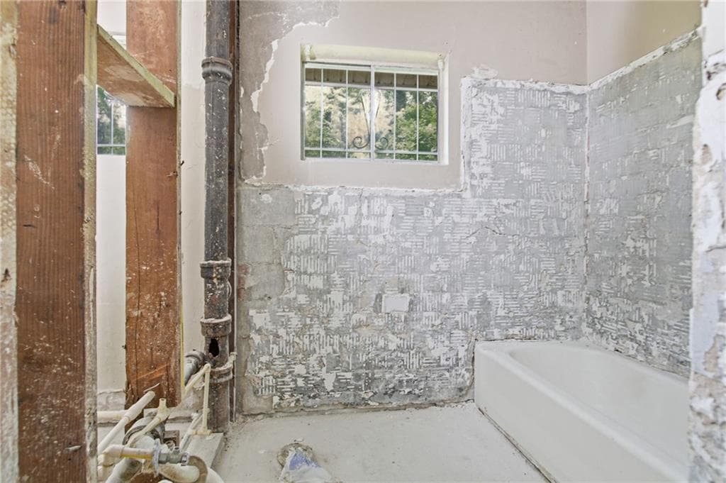 3 bedroom, 2 bathroom, 1,144 sq ft single family residence for sale at 2079 Woodberry Avenue, Atlanta, GA 30344 — photo 8