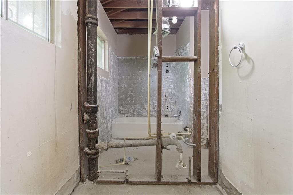 3 bedroom, 2 bathroom, 1,144 sq ft single family residence for sale at 2079 Woodberry Avenue, Atlanta, GA 30344 — photo 9