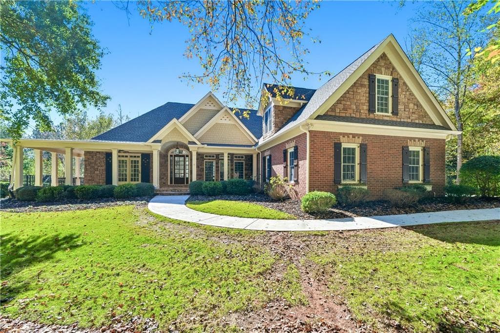6 bedroom, 6 bathroom, 6,037 sq ft single family residence under contract at 101 Smith Forest Lane, Alpharetta, GA 30004 — photo 2