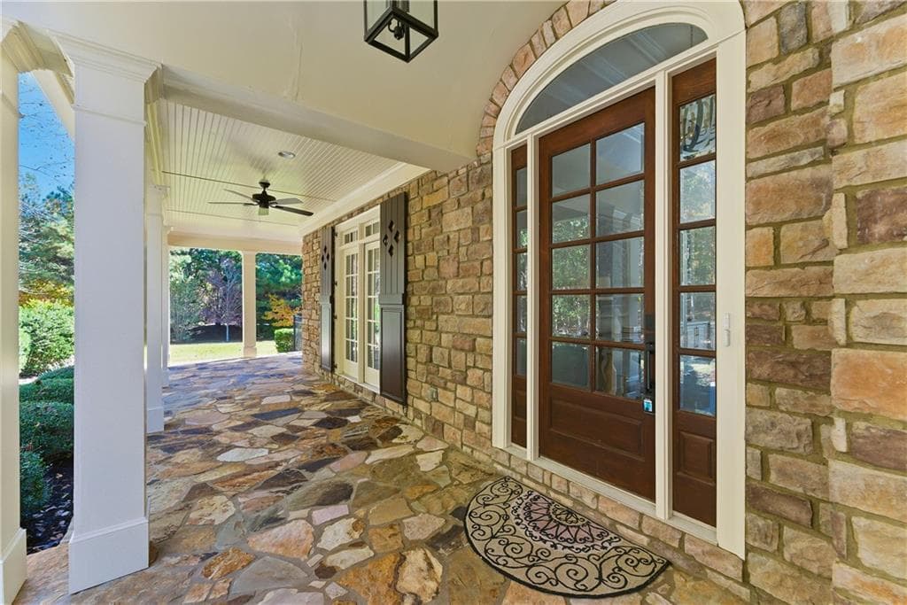 6 bedroom, 6 bathroom, 6,037 sq ft single family residence under contract at 101 Smith Forest Lane, Alpharetta, GA 30004 — photo 6