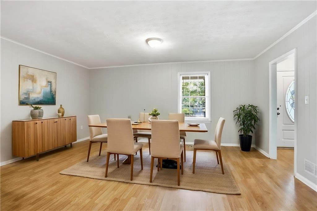 3 bedroom, 2 bathroom, 1,880 sq ft single family residence for sale at 3082 Lake Ranch Drive, Gainesville, GA 30506 — photo 5
