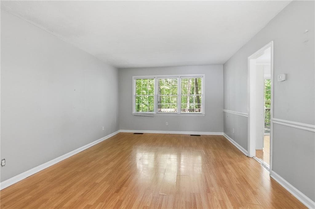 3 bedroom, 2 bathroom, 1,880 sq ft single family residence for sale at 3082 Lake Ranch Drive, Gainesville, GA 30506 — photo 10