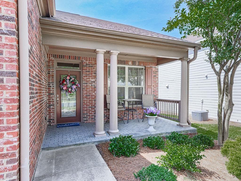4 bedroom, 3 bathroom, 5,247 sq ft single family residence for sale at 210 Aster Court, Canton, GA 30114 — photo 7