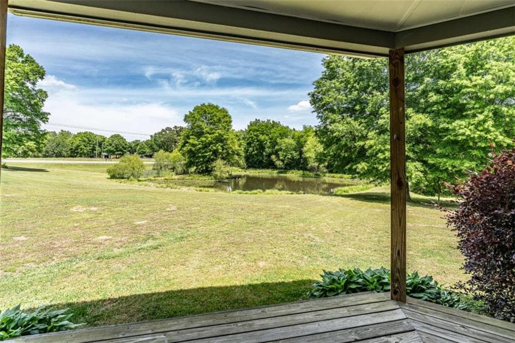 5 bedroom, 4 bathroom, 5,442 sq ft single family residence for sale at 312 E Armuchee Road, Summerville, GA 30747 — photo 5