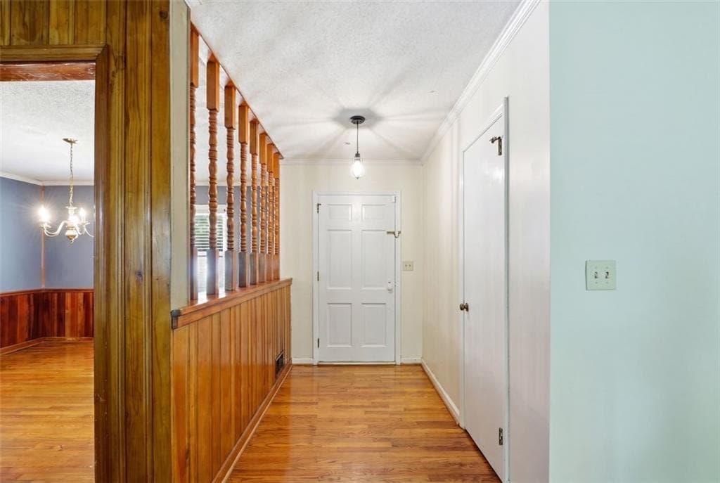 3 bedroom, 2 bathroom, 2,086 sq ft single family residence for sale at 5851 Wills Orchard Road, Cumming, GA 30040 — photo 7
