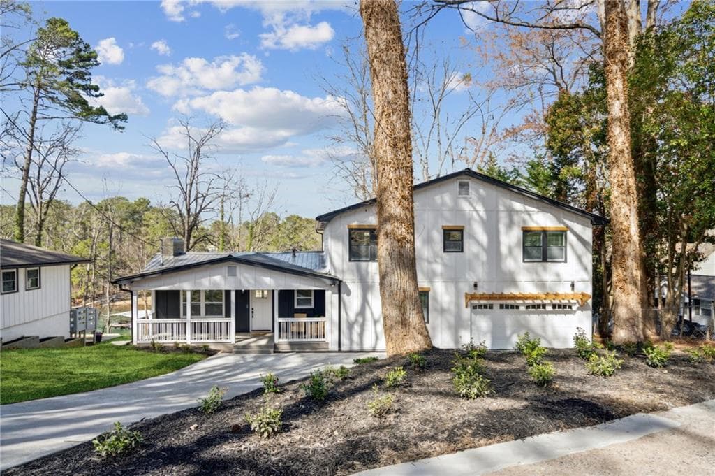 5 bedroom, 6 bathroom, 2,824 sq ft single family residence for sale at 7410 Fields Drive, Cumming, GA 30041 — photo 1 of 51
