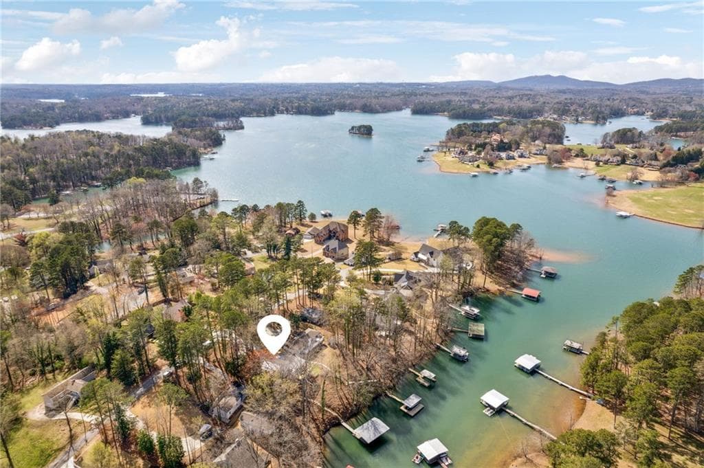 5 bedroom, 6 bathroom, 2,824 sq ft single family residence for sale at 7410 Fields Drive, Cumming, GA 30041 — photo 4