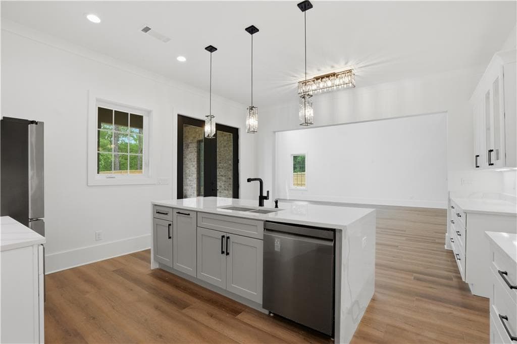 6 bedroom, 5 bathroom, 6,050 sq ft single family residence for sale at 4267 Wesley Chapel Road, Marietta, GA 30062 — photo 9