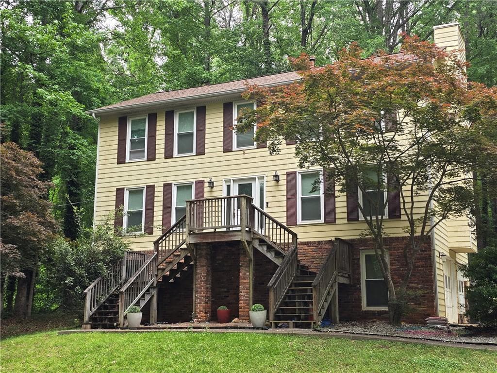 3 bedroom, 3 bathroom, 2,520 sq ft single family residence sold at 330 Benjamin Circle, Fayetteville, GA 30214