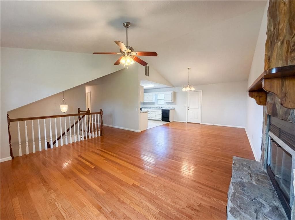 4 bedroom, 2 bathroom, 1,917 sq ft single family residence under contract at 241 Daniel Road, Villa Rica, GA 30180 — photo 4