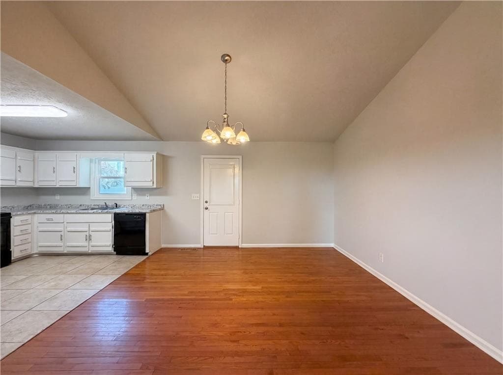 4 bedroom, 2 bathroom, 1,917 sq ft single family residence under contract at 241 Daniel Road, Villa Rica, GA 30180 — photo 10