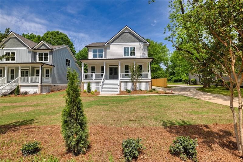 4 bedroom, 3 bathroom, 2,477 sq ft single family residence under contract at 231 E Marable Street, Monroe, GA 30655 — photo 2