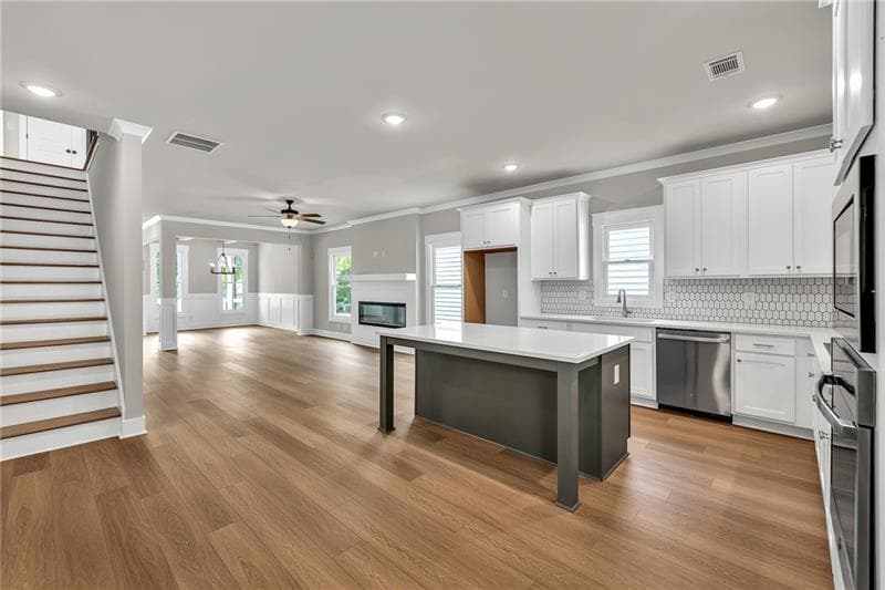 4 bedroom, 3 bathroom, 2,477 sq ft single family residence under contract at 231 E Marable Street, Monroe, GA 30655 — photo 8