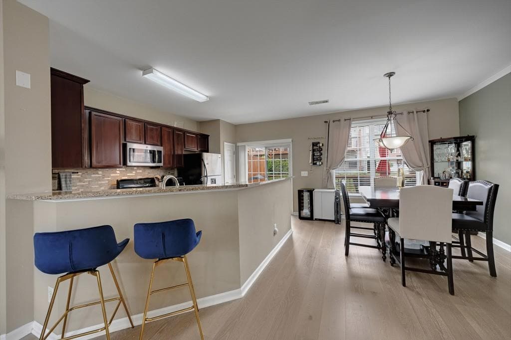 3 bedroom, 4 bathroom, 1,878 sq ft townhouse for sale at 3557 Chattahoochee Summit Lane 23, Atlanta, GA 30339 — photo 6
