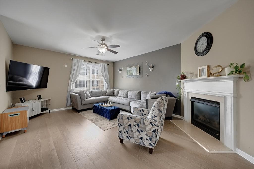 3 bedroom, 4 bathroom, 1,878 sq ft townhouse for sale at 3557 Chattahoochee Summit Lane 23, Atlanta, GA 30339 — photo 7