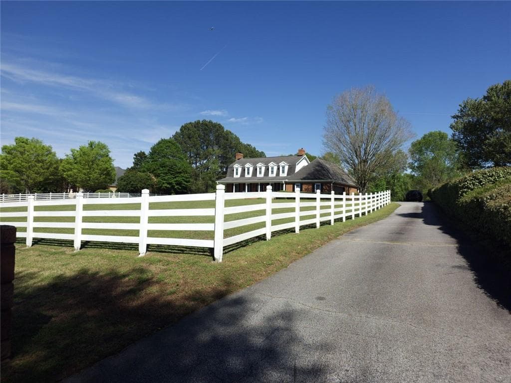 4 bedroom, 4 bathroom, 4,742 sq ft single family residence for sale at 1444 Doe Valley Drive, Lithonia, GA 30058 — photo 8