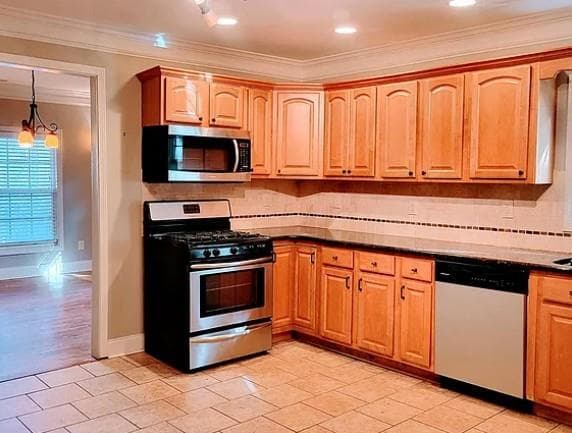 3 bedroom, 2 bathroom, 1,650 sq ft single family residence under contract at 309 Stovall Street, Atlanta, GA 30316 — photo 3