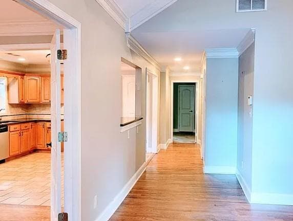 3 bedroom, 2 bathroom, 1,650 sq ft single family residence under contract at 309 Stovall Street, Atlanta, GA 30316 — photo 6
