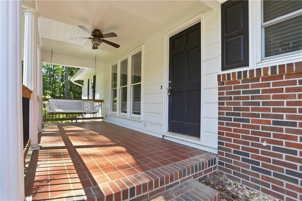 4 bedroom, 2 bathroom, 1,948 sq ft single family residence for sale at 418 Church Street, Bremen, GA 30110 — photo 4