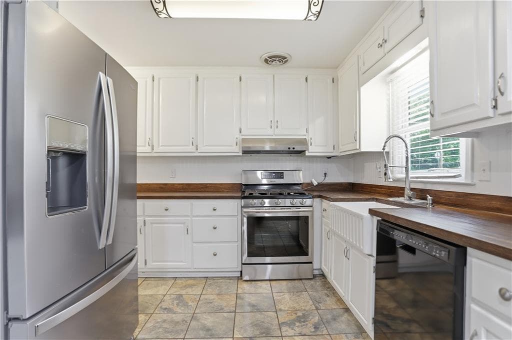 4 bedroom, 2 bathroom, 1,948 sq ft single family residence for sale at 418 Church Street, Bremen, GA 30110 — photo 8