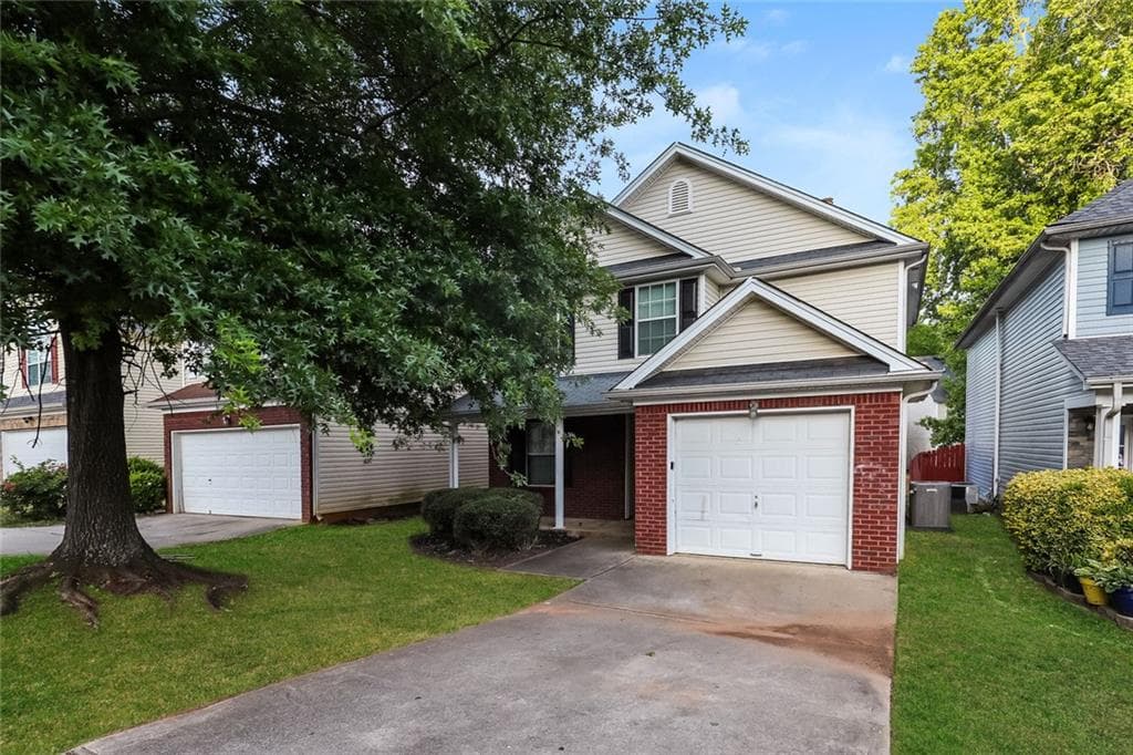 3 bedroom, 3 bathroom, 1,518 sq ft single family residence for sale at 11235 James Madison Drive, Hampton, GA 30228