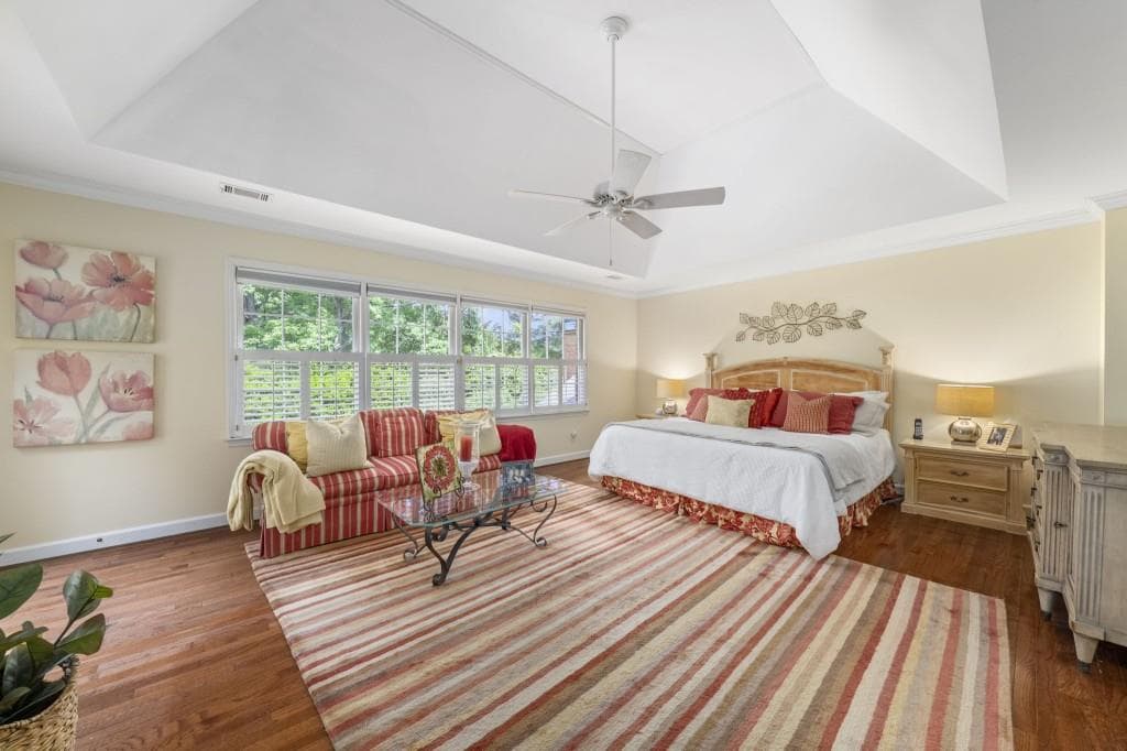 5 bedroom, 6 bathroom, 4,705 sq ft single family residence under contract at 9100 Huntcliff Trace, Sandy Springs, GA 30350 — photo 9