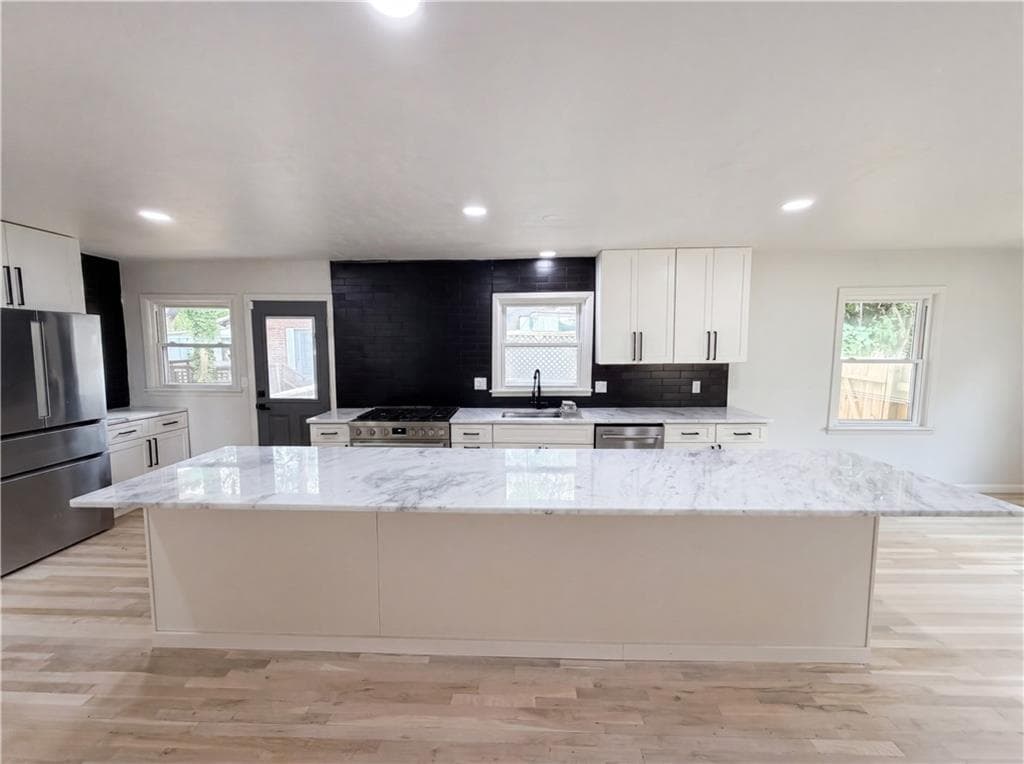 3 bedroom, 2 bathroom, 1,746 sq ft single family residence for sale at 3807 Greenhill Drive, Atlanta, GA 30341 — photo 10