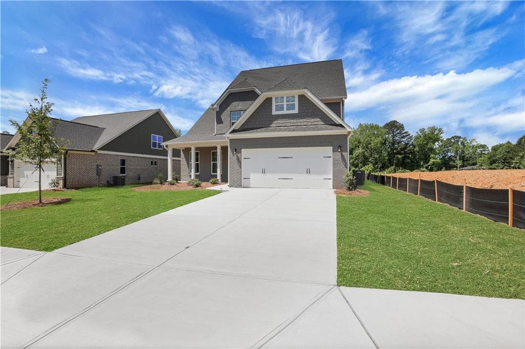 4 bedroom, 4 bathroom, 2,375 sq ft single family residence under contract at 4323 Zed Lane, Loganville, GA 30052 — photo 3
