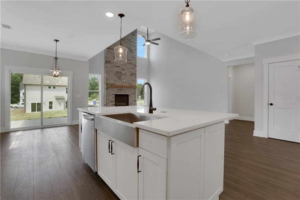 4 bedroom, 4 bathroom, 2,375 sq ft single family residence under contract at 4323 Zed Lane, Loganville, GA 30052 — photo 10