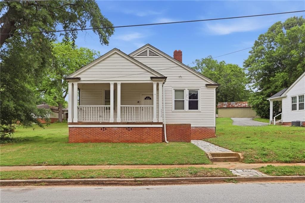 3 bedroom, 1 bathroom, 1,354 sq ft single family residence for sale at 3312 Bloomfield Avenue, Clarkdale, GA 30111