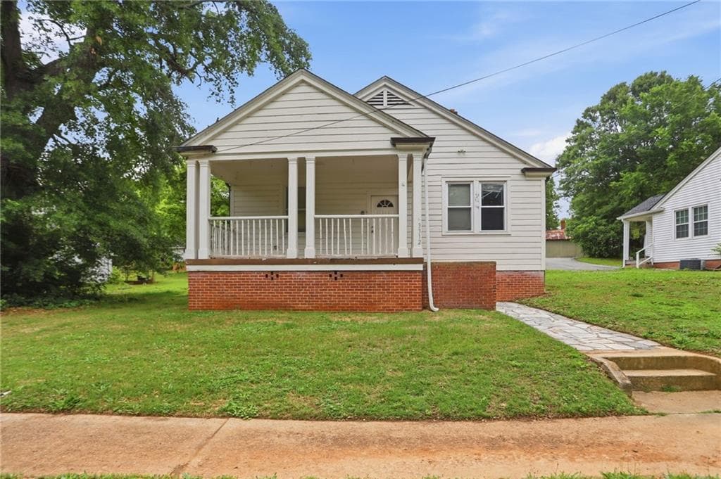3 bedroom, 1 bathroom, 1,354 sq ft single family residence for sale at 3312 Bloomfield Avenue, Clarkdale, GA 30111 — photo 3