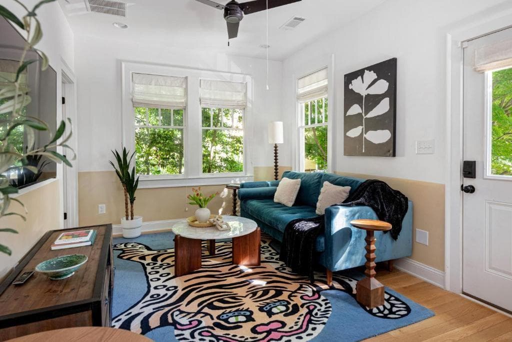 1 bedroom, 1 bathroom, 650 sq ft other for rent at 1054 Euclid Avenue CH, Atlanta, GA 30307 for $2,700 a month — photo 1 of 30