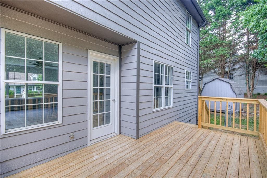 3 bedroom, 3 bathroom, 1,490 sq ft single family residence for sale at 3043 Saddle Creek Drive, Gainesville, GA 30507 — photo 3