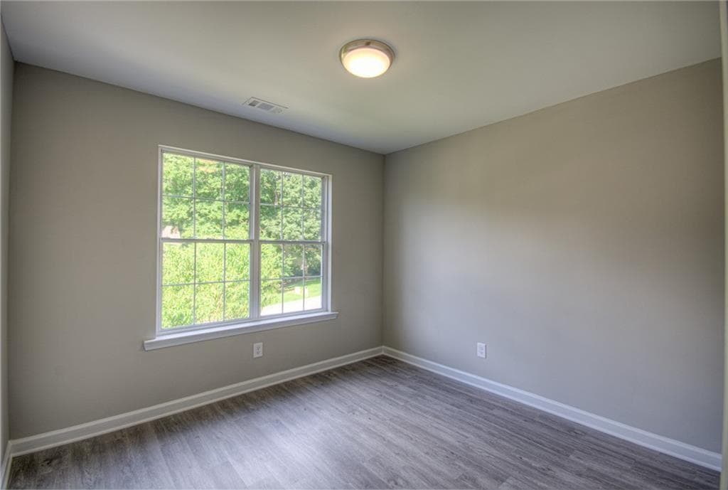3 bedroom, 3 bathroom, 1,490 sq ft single family residence for sale at 3043 Saddle Creek Drive, Gainesville, GA 30507 — photo 10