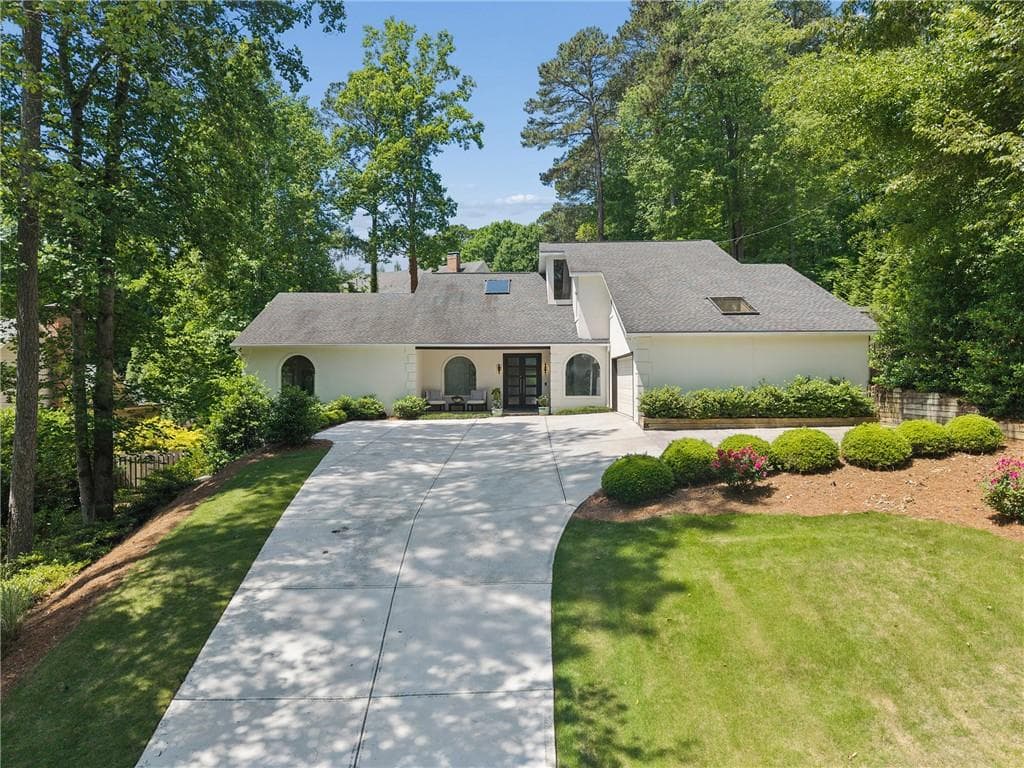 950 Ivy Falls Drive, Atlanta, GA 30328 — most recent listing photo