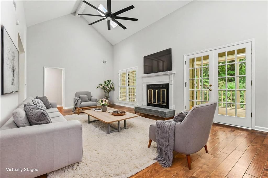 5 bedroom, 4 bathroom, 4,031 sq ft single family residence under contract at 560 Flying Scot Way, Alpharetta, GA 30005 — photo 2