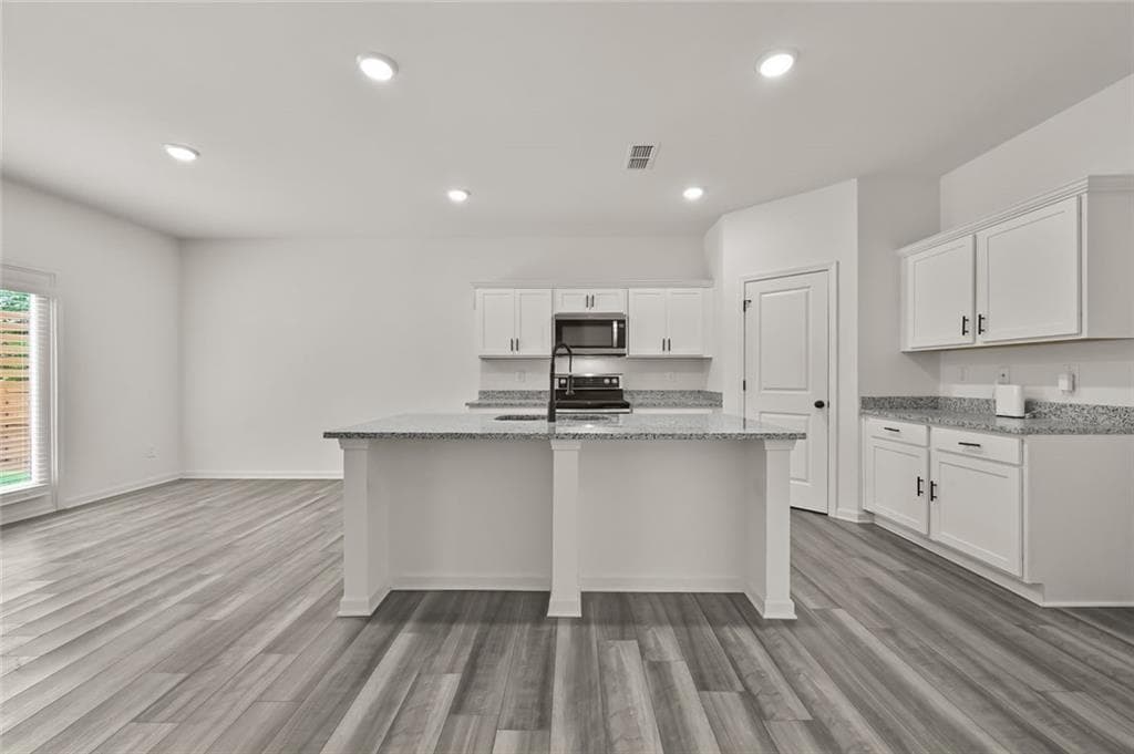 4 bedroom, 3 bathroom, 2,512 sq ft single family residence for sale at 269 Knightsbridge Lane, Winder, GA 30680 — photo 9
