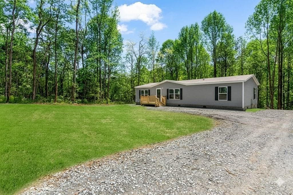3 bedroom, 2 bathroom, 1,568 sq ft single family residence for sale at 1254 Pleasant Gap Road, Ellijay, GA 30540 — photo 6